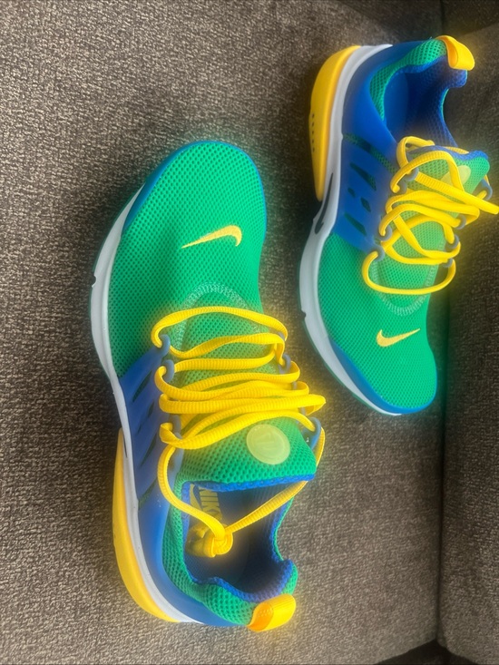 Nike Kids Teal Mesh Sneakers with Bright Yellow Accents main image 5